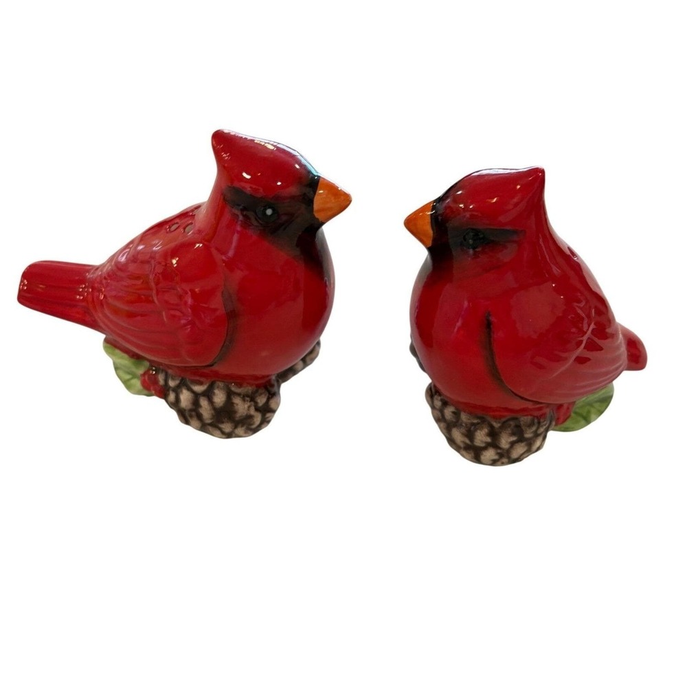 Vintage Red Cardinal Bird on Pinecone Ceramic‎ Salt and Pepper Shakers Set